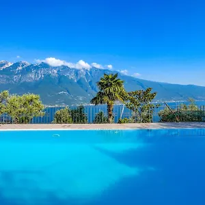 Apartment Casa Elka View And Pool By Garda Domus Mea, Pieve (Lombardy)